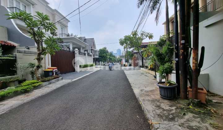 Rumah Bagus Dan Nyaman Kebayoran Baru 05.24 2