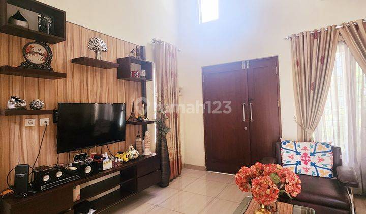 3 Lt Semi Furnished di Jl,jati Asih Bekasi Jakarta Barat 05,24 2