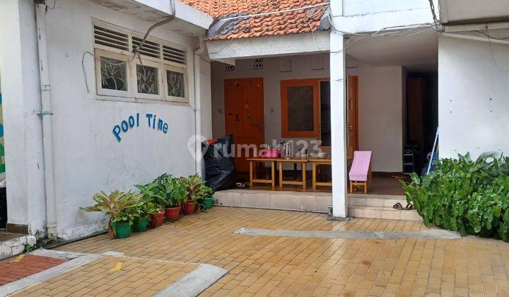 Rent House At Menteng Lt 732m² Lb 700m² 4+1 Kt 4+1 Km 07.2024 2