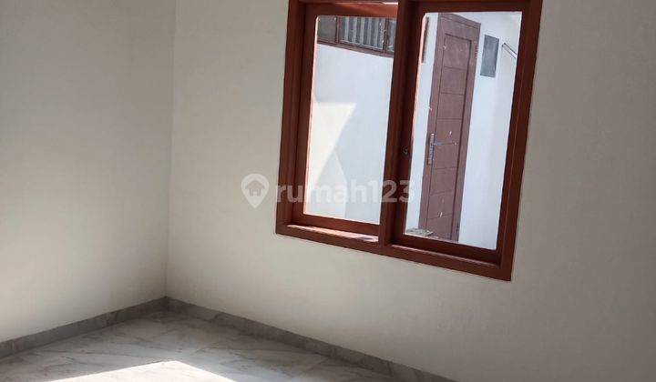 For Rent Rumah Pejompongan Lt 220 Lb 100 2KT 3KM Shm 9.24 2