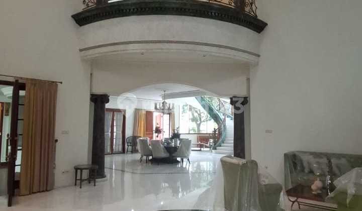DiSewakan Rumah Mewah Luas Di BanyuMas No Menteng LT1026/KT5 SHM/10.25 DiSewakan Rumah Mewah Luas Di BanyuMas No Menteng LT1026/KT5 SHM/10.25