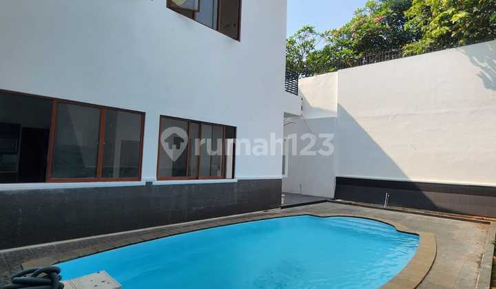 DiJual Rumah Mewah Kemang Renovasi Jakarta Selatan 5KT/4KM/ 09.25 DiJual Rumah Mewah Kemang Renovasi Jakarta Selatan 5KT/4KM/ 09.25