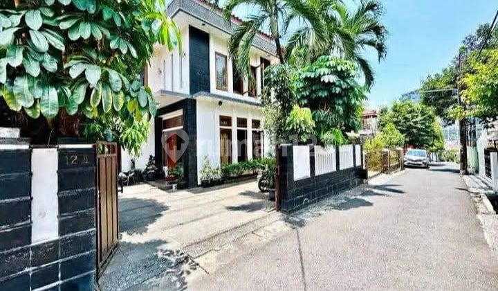 For Sale House In Kebayoran Baru South Jakarta Land Area 258 m2//09.25