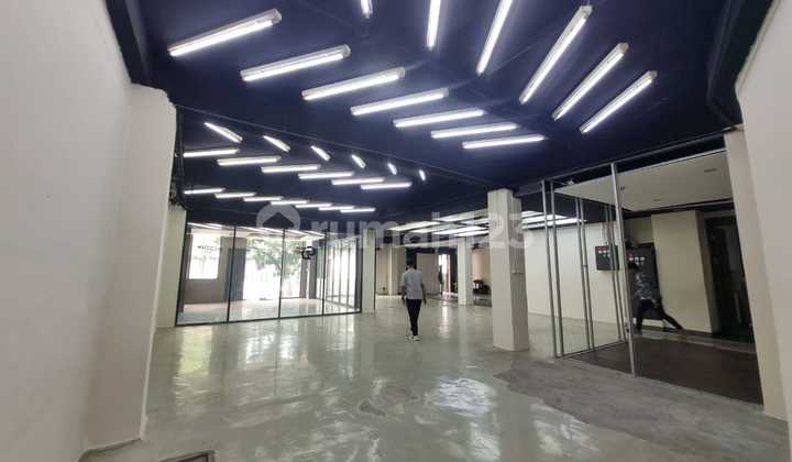 DiSewakan Gedung DiSenayan Kebayoran Baru LT436/SHM/LB1124xxxx