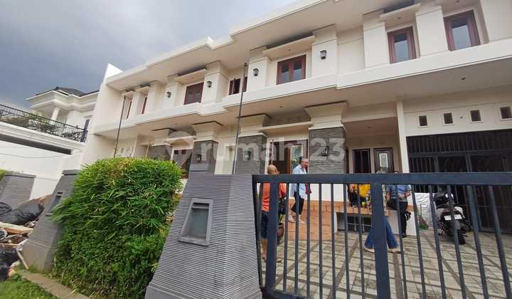 Siap Huni, Rumah, 2 Lantai, SHM, Dekat Pusat Perbelanjaan, di Pondok Indah