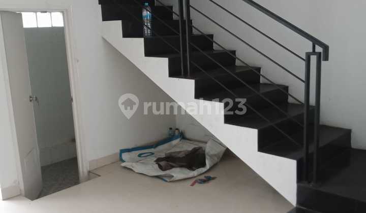 For Rent: Cipete Shop House, Jl. Fatmawati Raya, 3.5 Floors, 08.AGTS.2024 For Rent: Cipete Shop House, Jl. Fatmawati Raya, 3.5 Floors, 08.AGTS.2024
