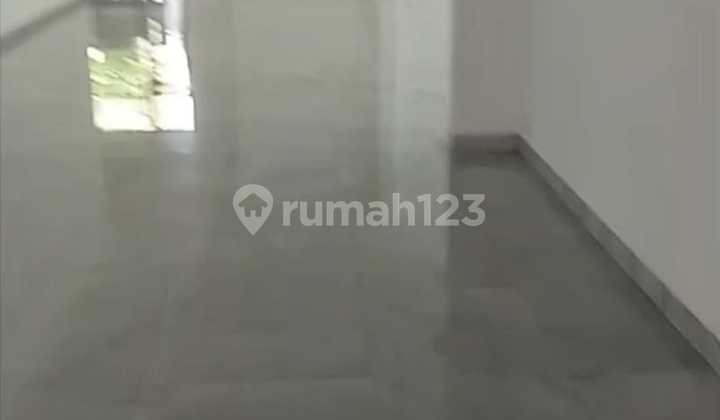 Di Sewakan Rumah SHM Di Kemang Dalam 1 Lantai LT1200 LB600//09.25