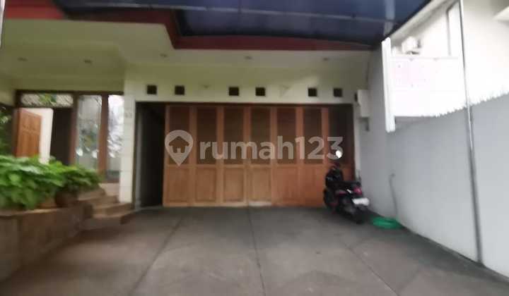 Disewakan Rumah Di Kemang Dalam Jakarta Selatan LT 1120 m2/09.25