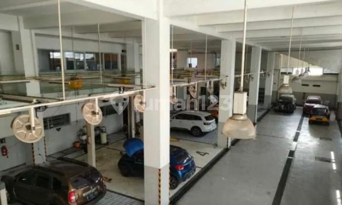 For Rent/Sale Ex-Showroom Car BSD City Land Area: 2.475/Building Area: 2.368/09.25 For Rent/Sale Ex-Showroom Car BSD City Land Area: 2.475/Building Area: 2.368/09.25