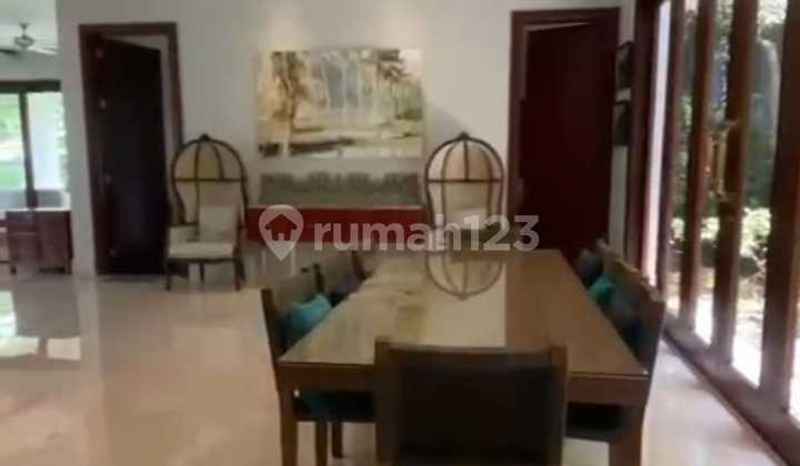 Di Sewakan Rumah Asri di Kemang Jakarta Selatan 2Lantai 4Br/L1100 Di Sewakan Rumah Asri di Kemang Jakarta Selatan 2Lantai 4Br/L1100