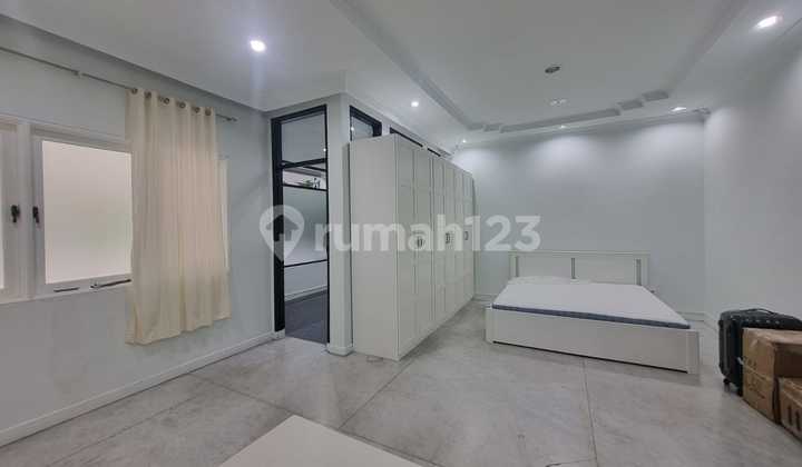 Di sewakan Rumah Di Kebayoran Jakarta Pusat SHM //II_12.25 Di sewakan Rumah Di Kebayoran Jakarta Pusat SHM //II_12.25