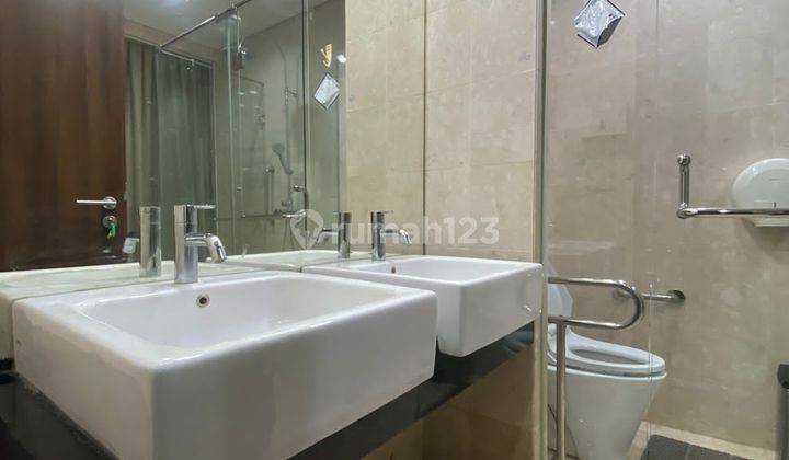 Apartement Kemang Village 4 BR Semi Furnished Bagus 8