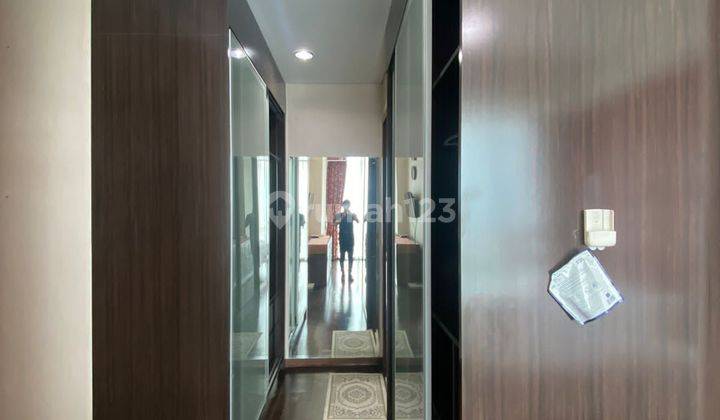 Apartement Kemang Village 4 BR Semi Furnished Bagus 9