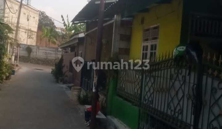 tampak depan rumah siap huni bebas banjir