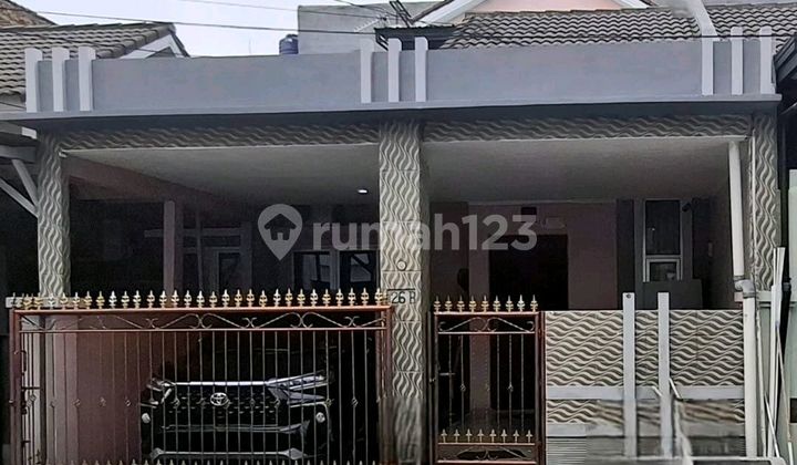 Beautiful and Comfortable House For Sale In Karawaci Tangerang