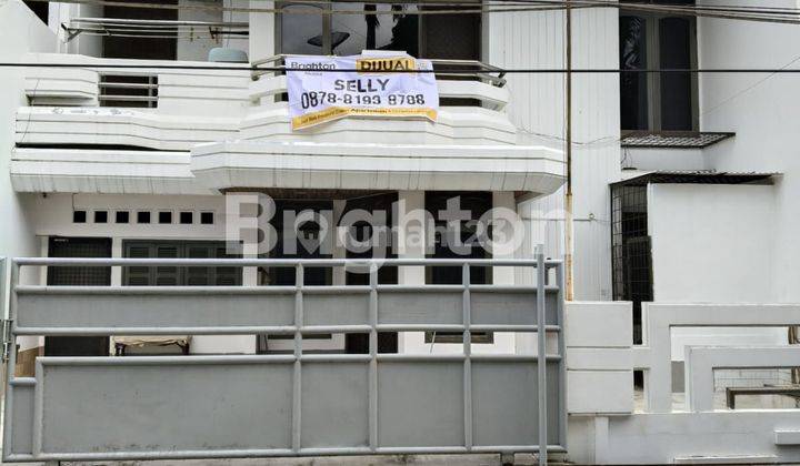 RUMAH MASIH LAYAK HUNI DI GREEN GARDEN, BANGUNAN 2 LANTAI 1