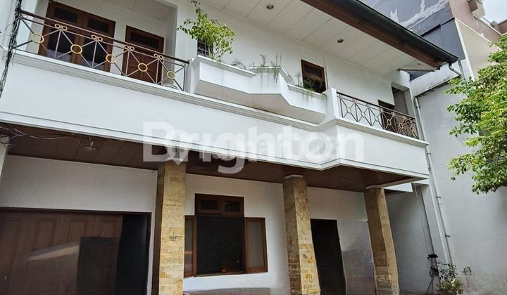 RUMAH STRATEGIS TEMPO DOELOE DI GROGOL, BANGUNAN 3 LANTAI. 295 JUTA/TAHUN  -> 270 JUTA/TAHUN (MASIH NEGO) 1