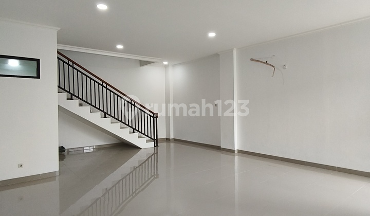 Ruko Baru 3 Lantaidi Taman Ratu. Ruko Baru 3 Lantaidi Taman Ratu.