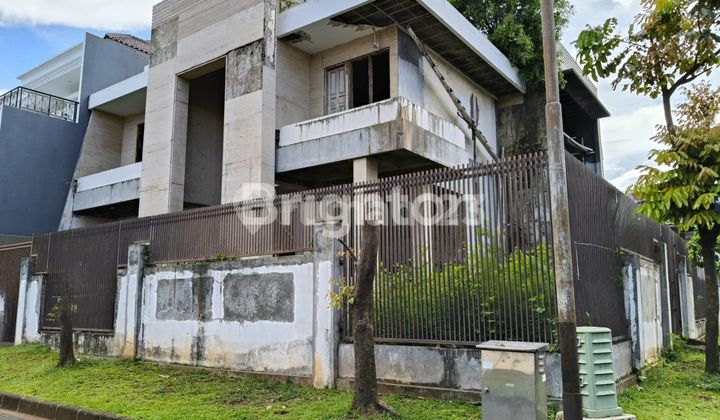HOOK HOUSE IN PURI BOTANIAL, LAND INCLUDED