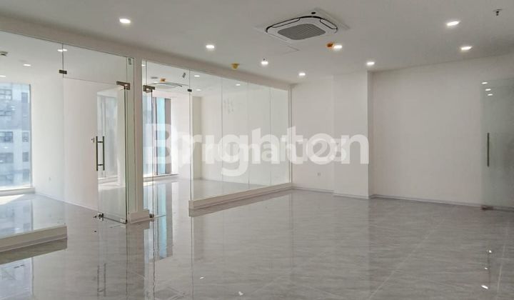 NEW & CLEAN OFFICE SPACE IN LANDMARK PLUIT