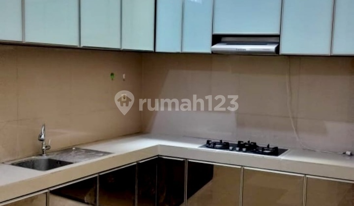 Rumah di Bekasi Kota Bangunan 2 Lantai Sangat Rapi 2