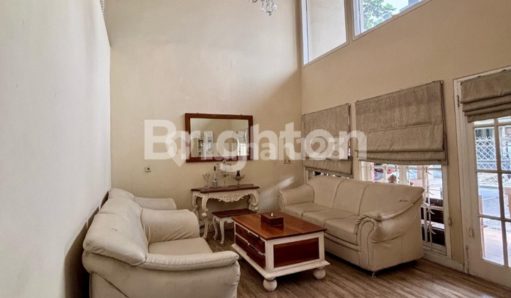 Classic House in Kedoya. 2-Story Building. Asking Price 9.5 Billion -> 7.8 Billion, Still Negotiable