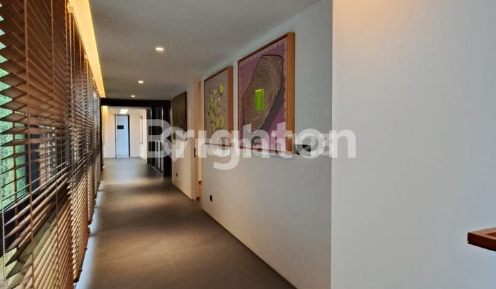 RUMAH BARU ELEGAN& ESTETIK DI BRAWIJAYA. SEMI FURNISHED, BANGUNAN 2 LANTAI 2