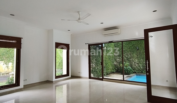 Luxury 2-Story House in Pejaten Nice House in Pejaten Luxury 2-Story House in Pejaten Nice House in Pejaten