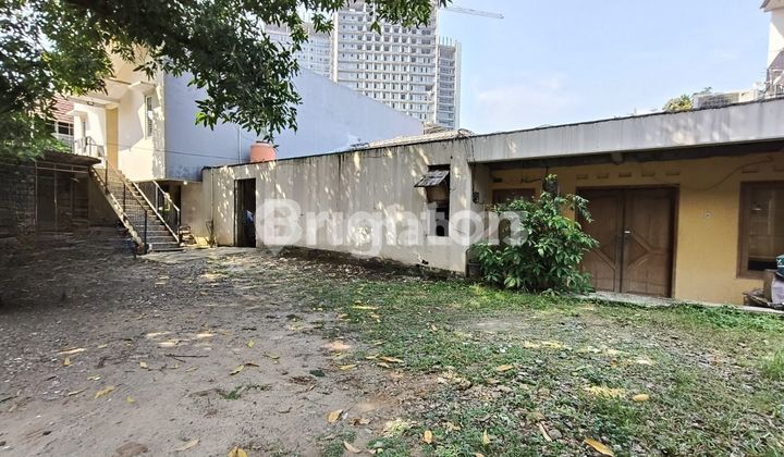 RUMAH KOS+MINI KANTOR DI CILANDAK, BANGUNAN 1,5 LANTAI
