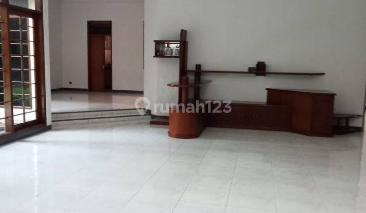 Jual Rumah Besar Sangat Bagus Mainroad Di Jalan Srigunting  1