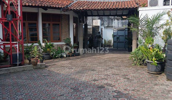 Rumah Jalan Sabang Dekat Gedung Sate Bandung Jabar 2