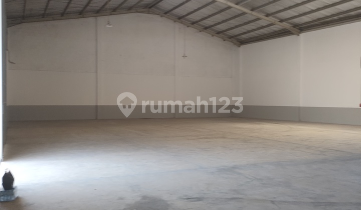 New warehouse for rent in Satria Raya, ready to move in.