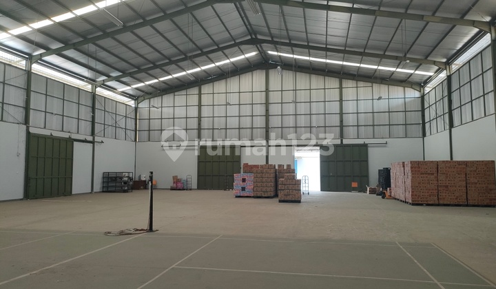 Good Warehouse Container Access in Kopo Pamentasan