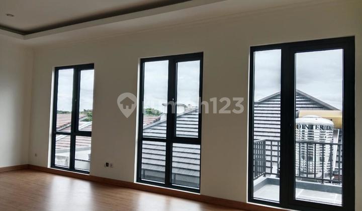 Rumah Baru 3 Lantai The Icon Cosmo Bsd Tangerang