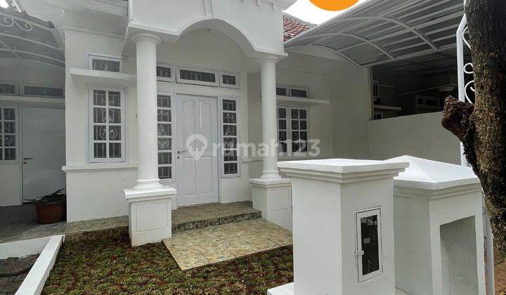 Rumah Lt.120 M2 Masih Ada Space Di Belakang Di Graha Raya 1