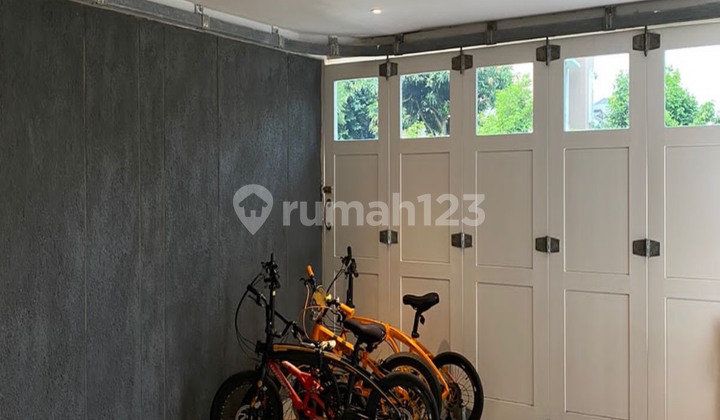 3-Story Fully Furnished Ready-to-Live Home in Alam Sutera 2