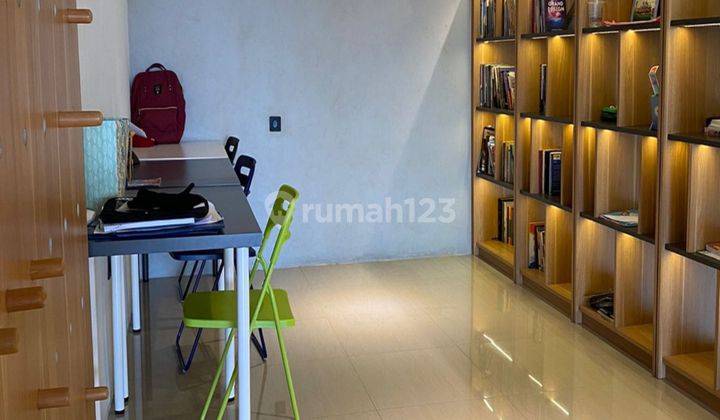  Rumah 3 Lantai Full Furnished Siap Huni  di Alam Sutera