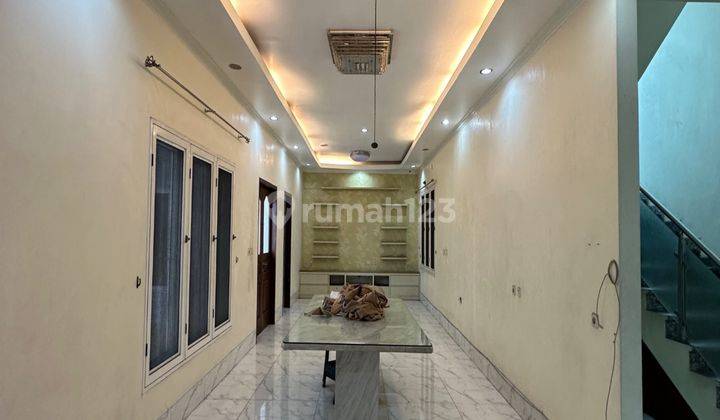 Rumah Bagus 3 Lantai Semi Hook Lokasi Strategis Boulevard  Di Alam Sutera 1