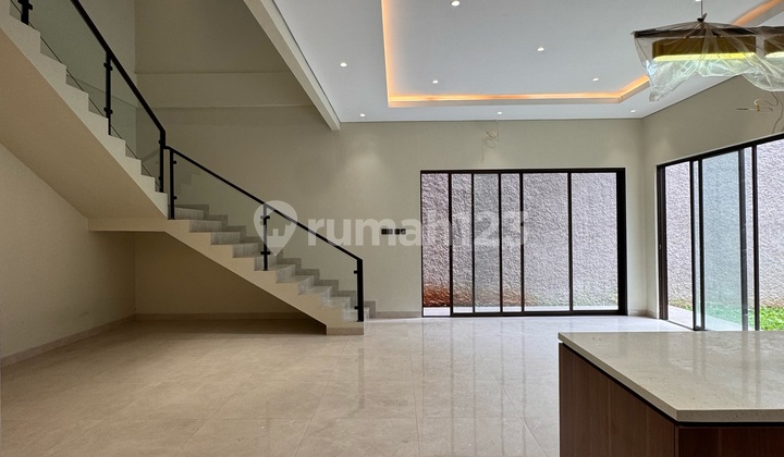 Rumah Siap Huni Luas 306 M2 di Kebayoran Residance Bintaro 2
