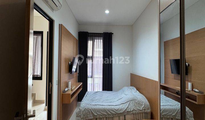 Rumah 3 Lantai Semi Furnished Siap Huni  di Provence Suites, BSD 2