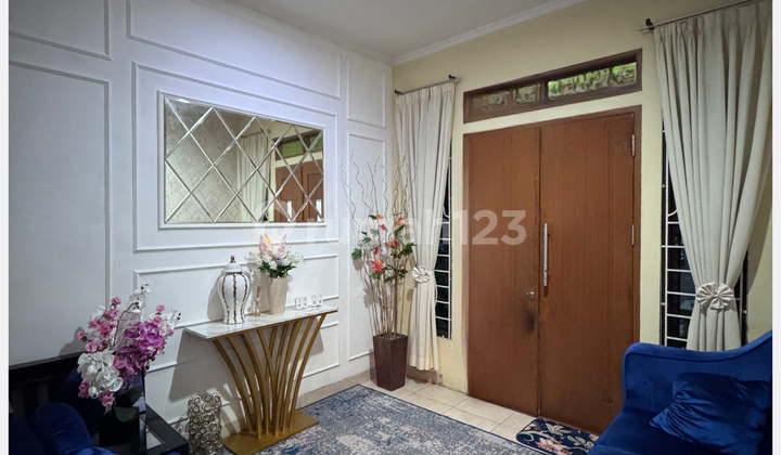 Jual Butuh Rumah Siap Huni 2 Lantai di Graha Raya