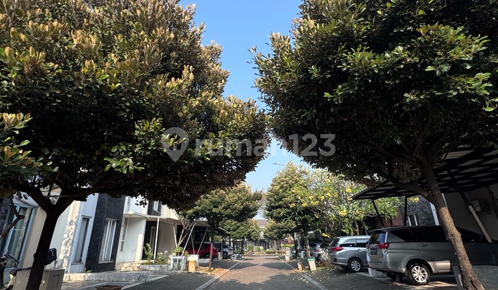 Two-Story House in Cluster Ayna Residences at Graha Raya Two-Story House in Cluster Ayna Residences at Graha Raya