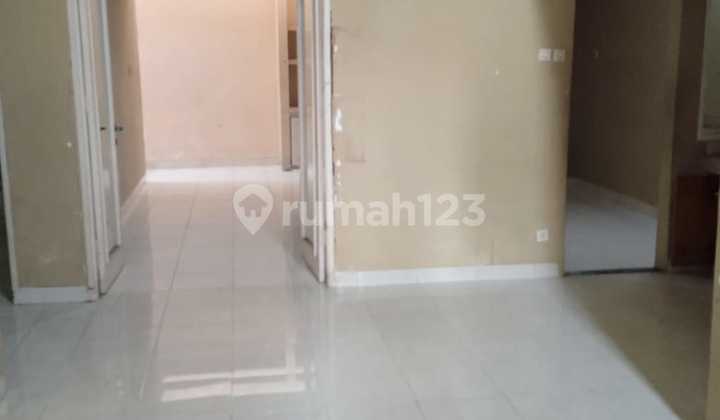 1 Story Minimalist House in Graha Raya Bintaro 2