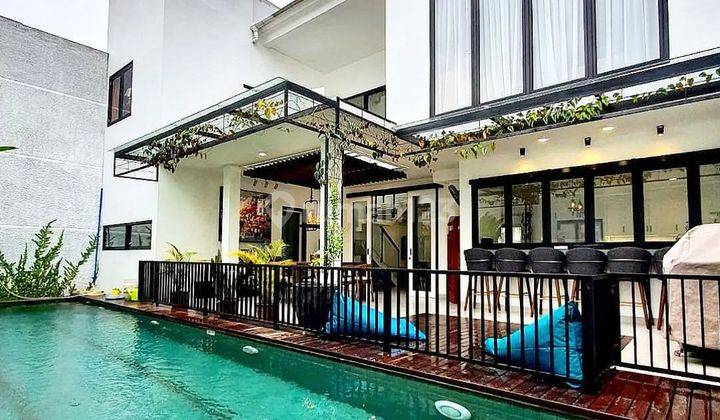 Rumah Bagus 2 Lantai Minimalis Kolam Renang Shm Sektor 3 Bintaro 1