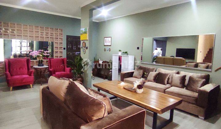 Rumah Bagus 2 Lantai SHM Furnished Di Emerald Bintaro  1