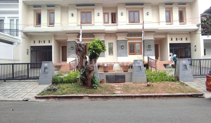 Rumah Mewah 3 Lantai Shm Timur Di Pondok Indah 