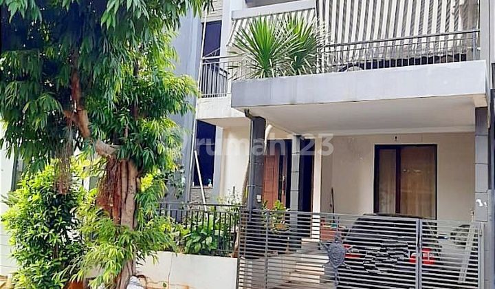 Nice 2-Story House with SHM in Sector 9 Bintaro