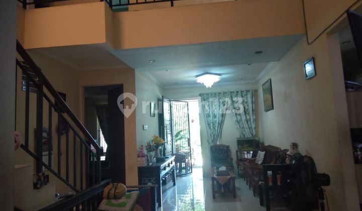 Rumah 2 Lantai Nyaman Asri Di Valencia Graha Raya Bintaro  2