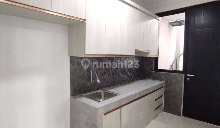 Rumah Bagus Minimalis 2 Lantai SHM di Puri Bintaro Jaya 2