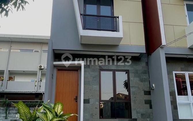 Rumah Bagus Industrial 2 Lantai SHM di Bsd Kencana Loka